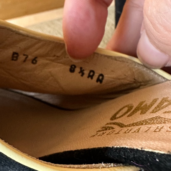 Salvatore Ferragamo size 8 Black suede Peep-Toe Heels - Picture 5 of 10